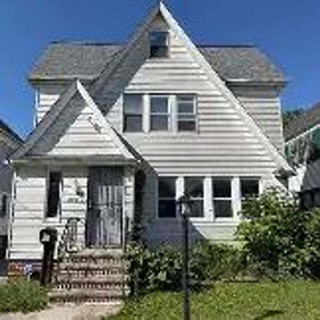 3294 E 146th St unit 3294 E 146th Street - Upper Level – photo 1