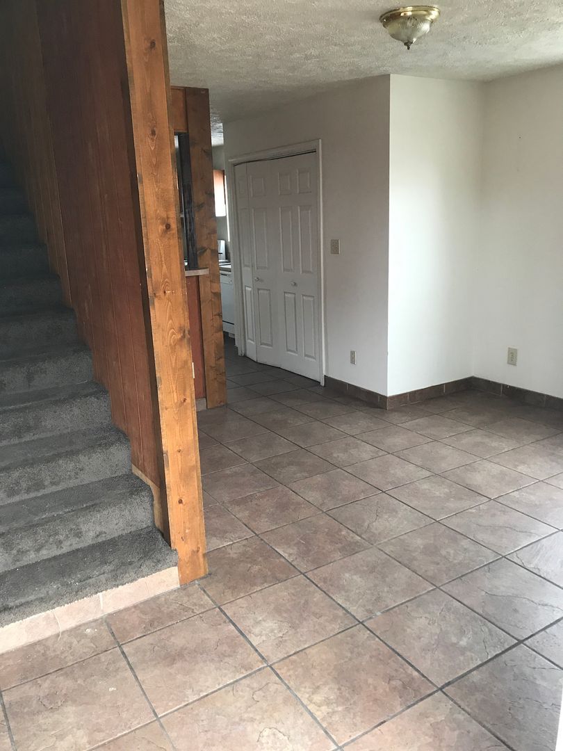 401 W College St unit 2 – photo 2