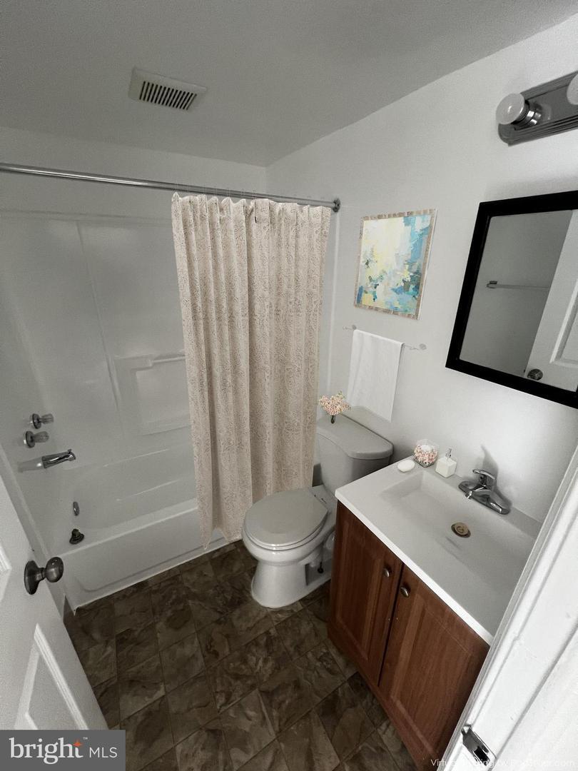330 37th St SE unit T2 – photo 2