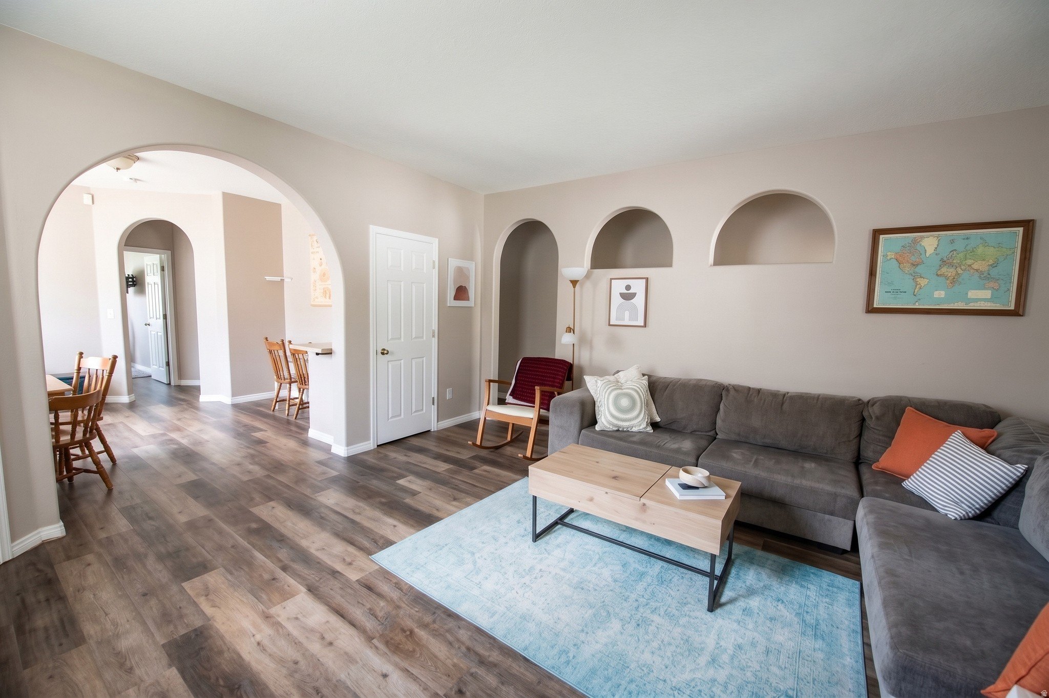 238 Caleb Dr – photo 2