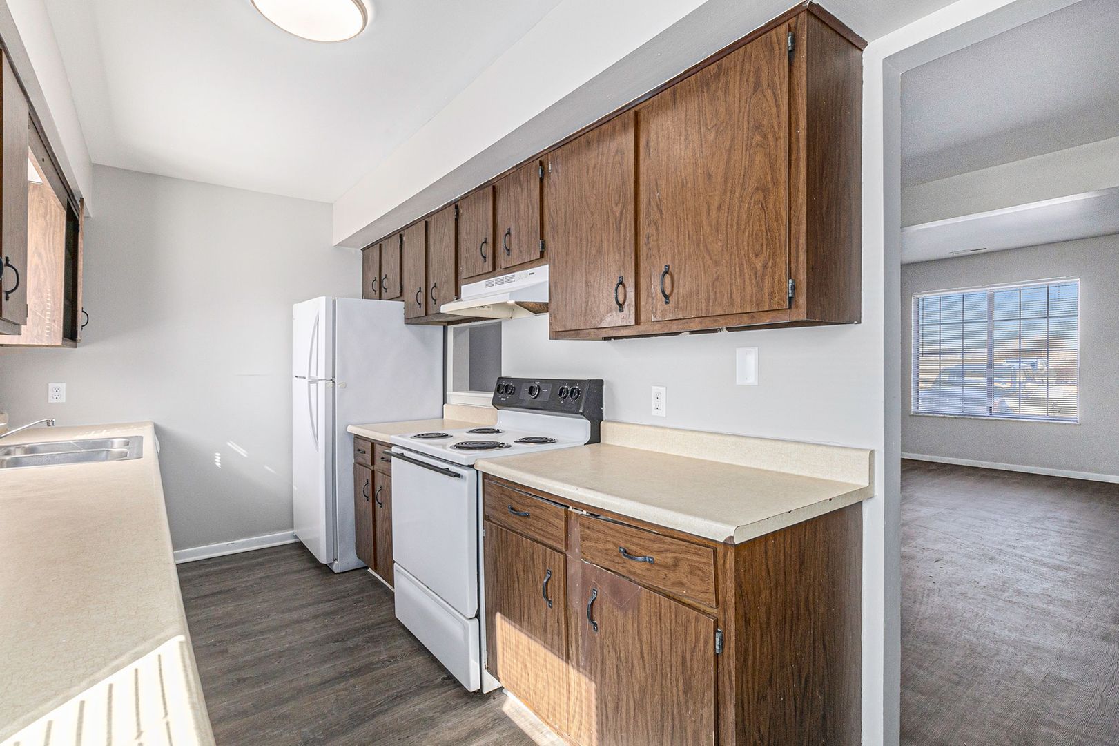 1226 N Hemlock Rd – photo 5