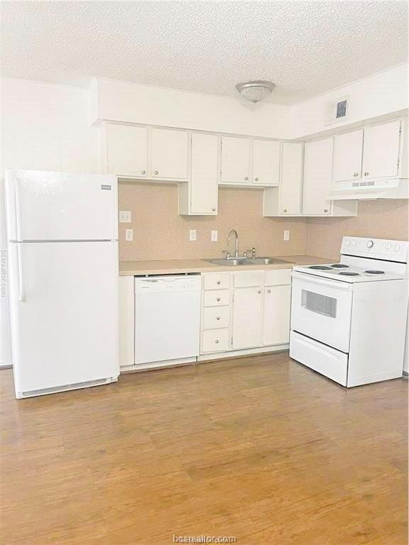 807 E 31st St #10 – photo 5