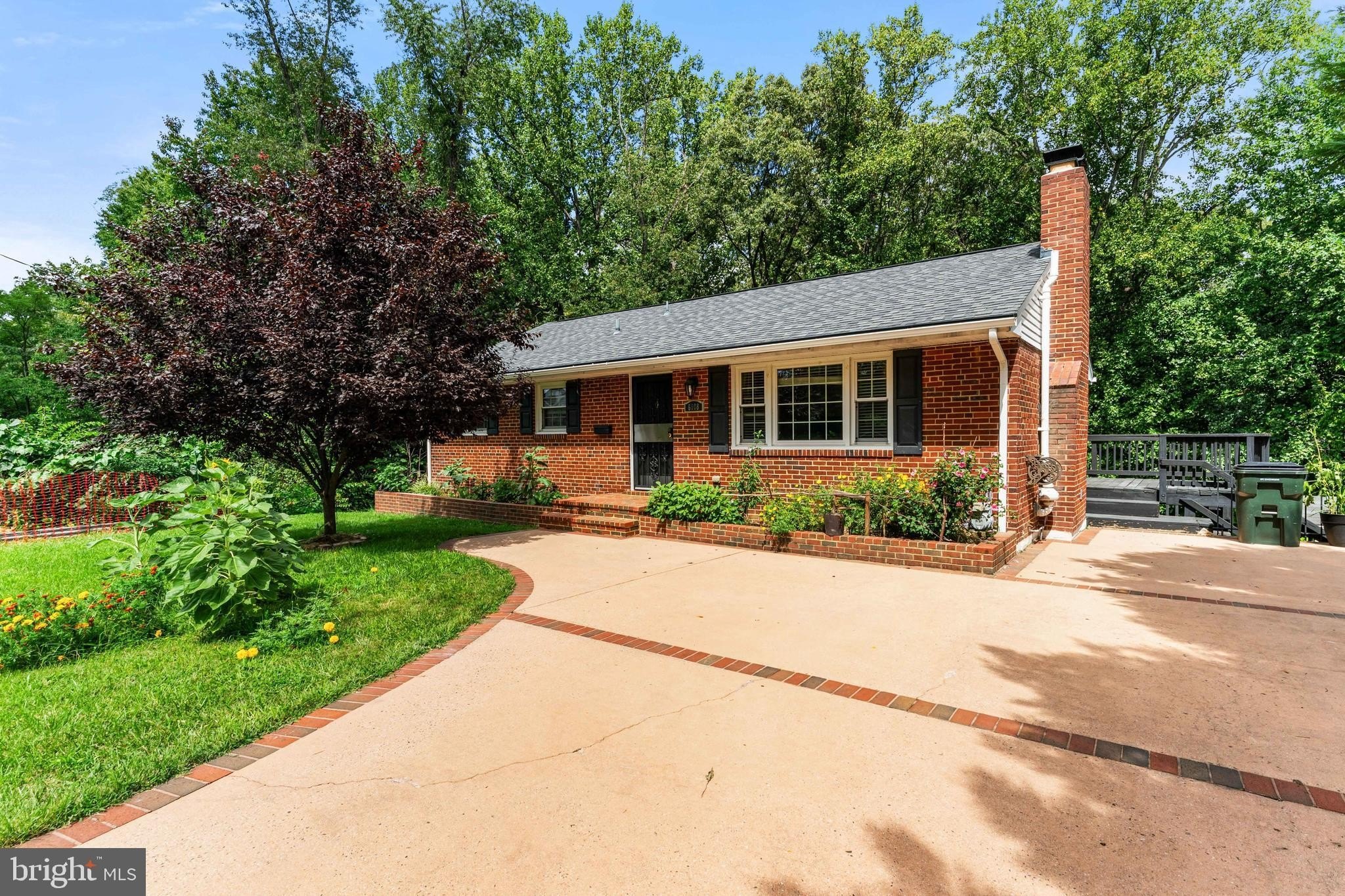 6808 Darby Ln – photo 2