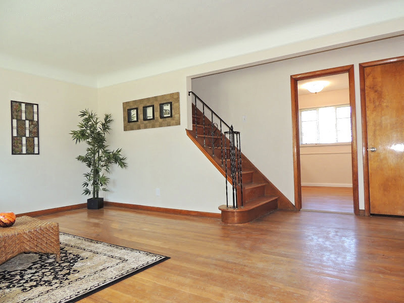 245 E 262nd St – photo 2