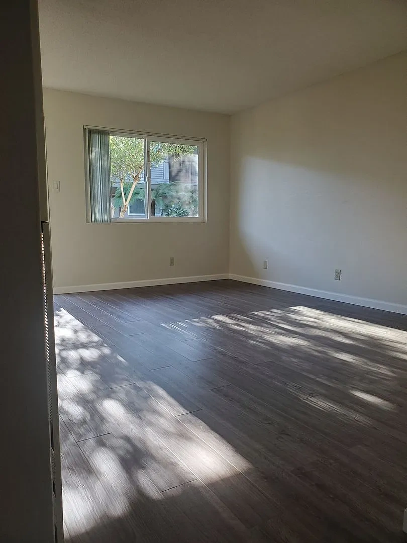 PARKSIDE APARTMENTS – photo 5