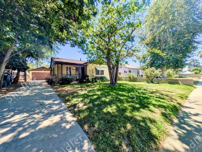 3245 N Stoddard Ave – photo 1