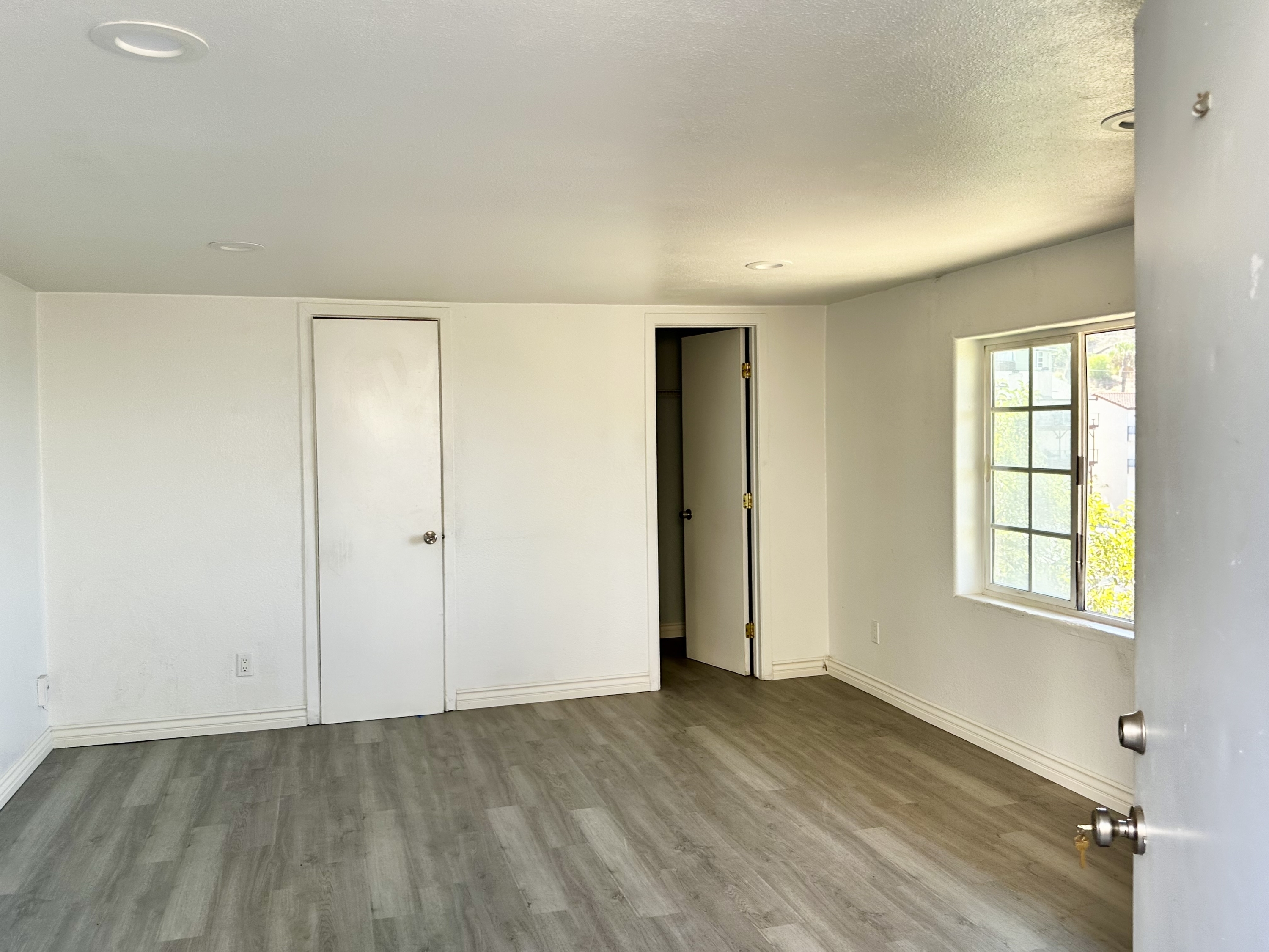 9423 Eucalyptus St unit 2 – photo 3