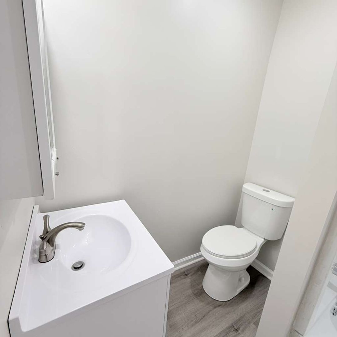 2021 Hampton Ave unit Floor 2 – photo 4
