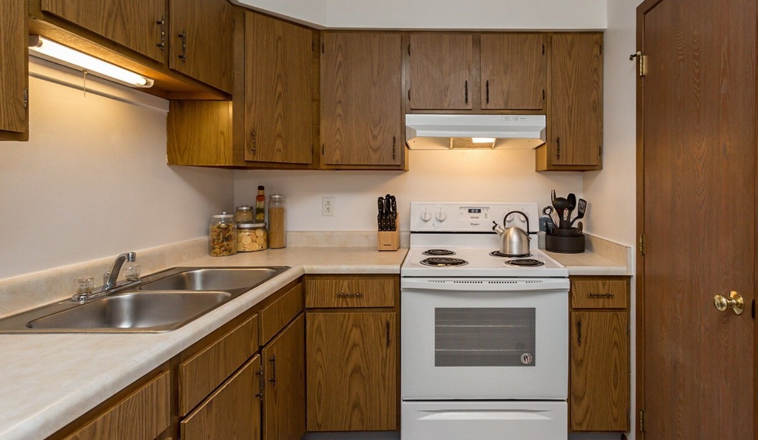 1425 N 11th Ave E unit 101 – photo 4