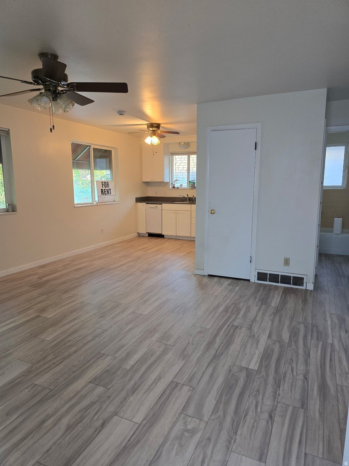 327 D St E – photo 1