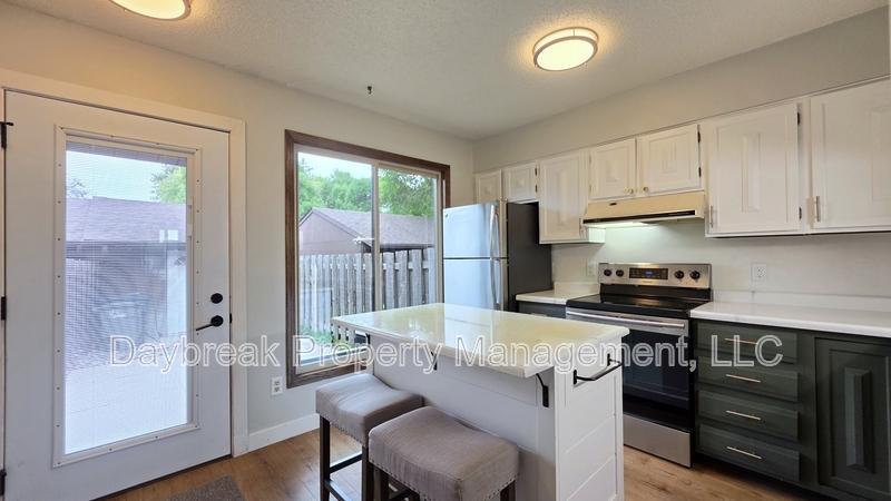 2229 4th Ave S – photo 1