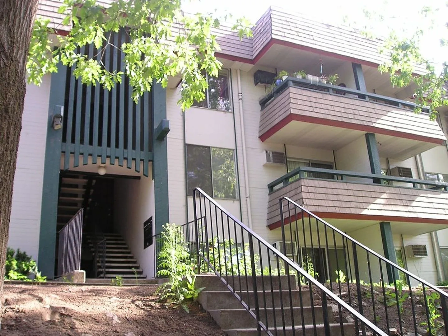 1611 W. 6th Ave - Mapleview Apts – Floor plan