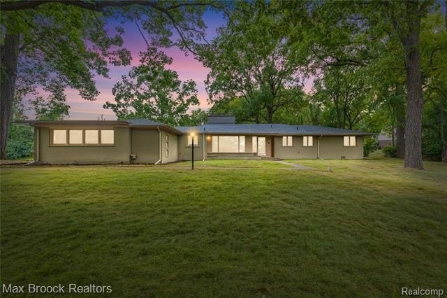 3988 Lakeland Ln – photo 1