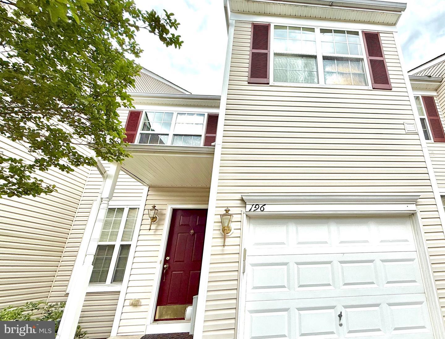 196 Chancellor Dr – photo 1