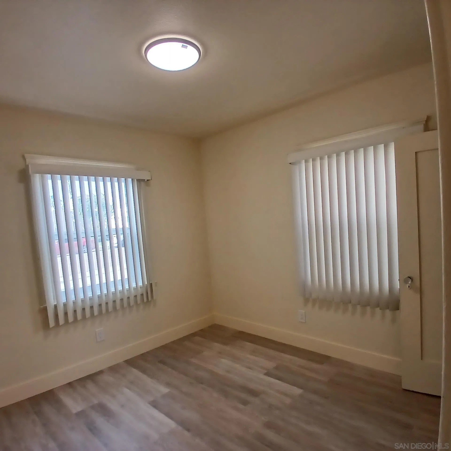 4319 Swift Ave – photo 5