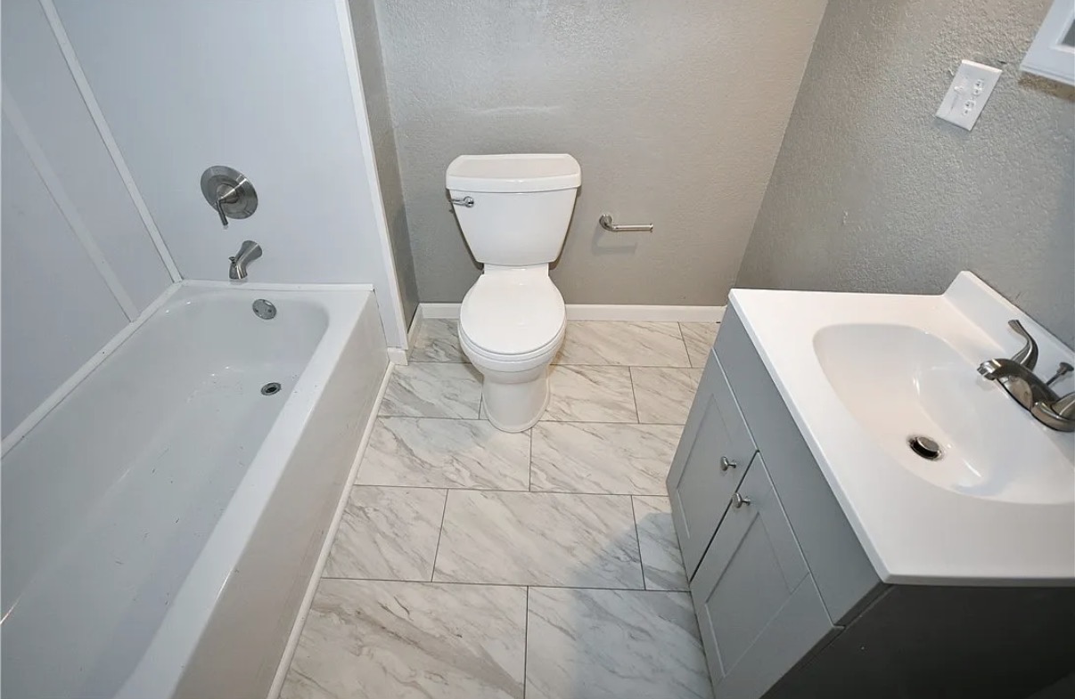 494 8th St unit 2 – photo 5