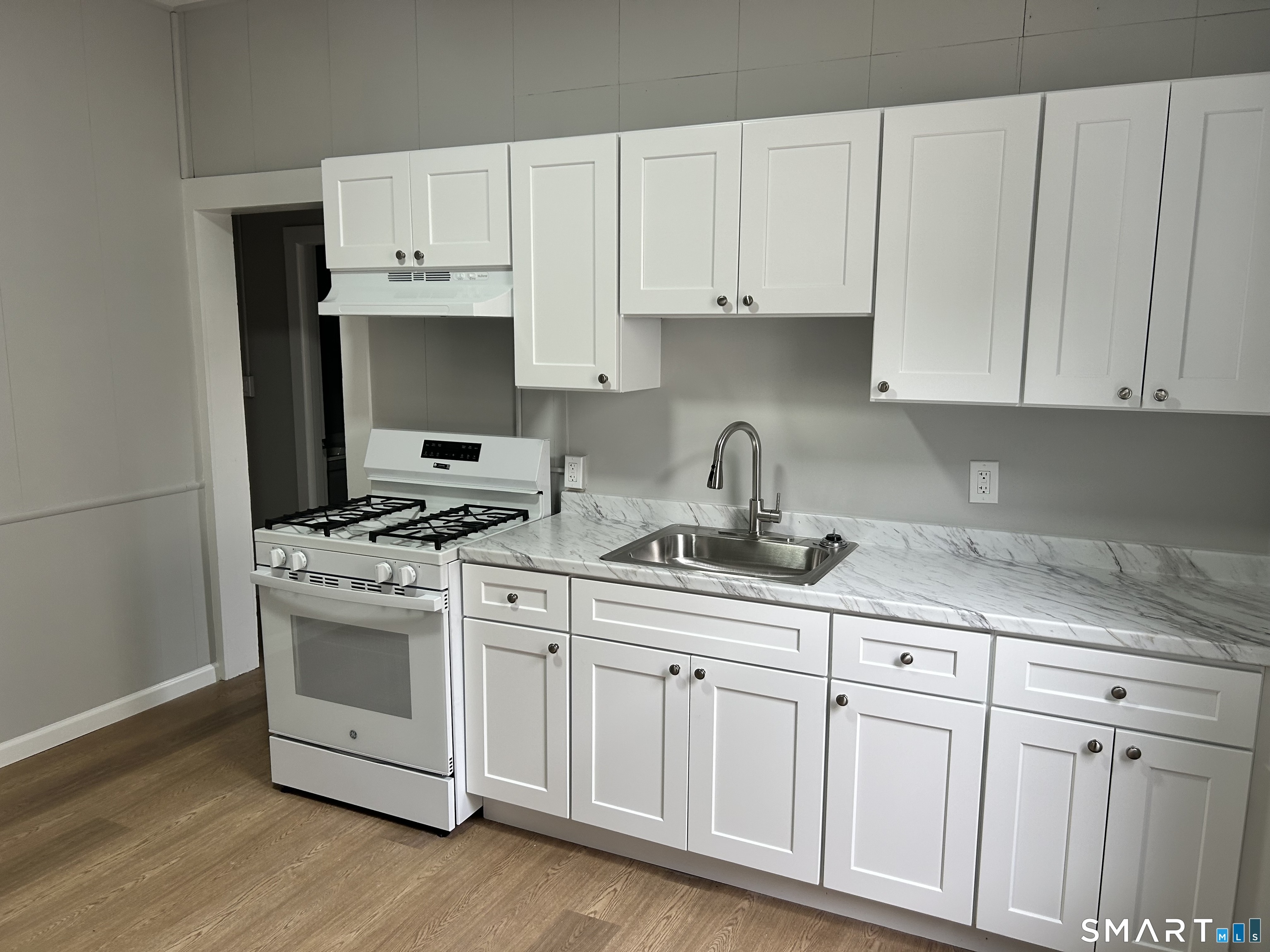 83 Pleasant St – photo 3