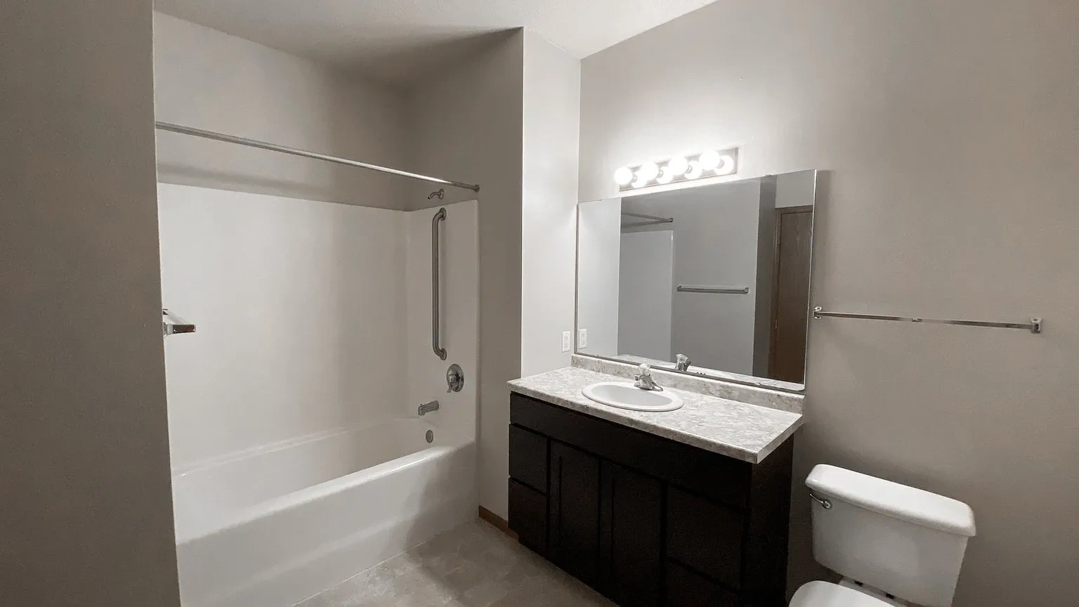 Amber Crossing Apartments – photo 1