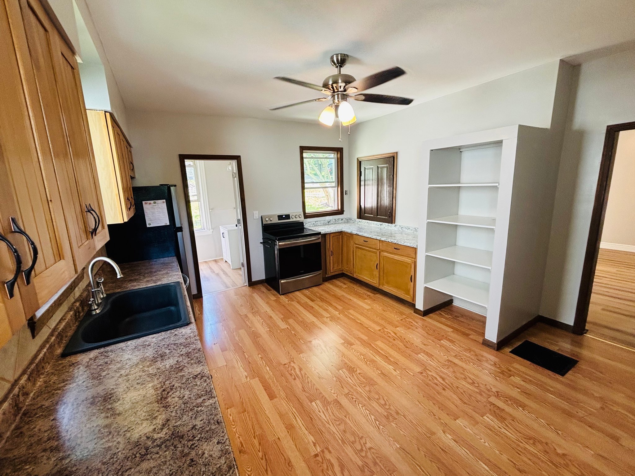 38 Hall Ave – photo 5