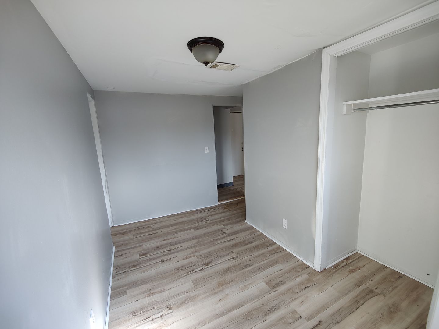 742 Ohio Ave unit Apt. 4 – photo 4