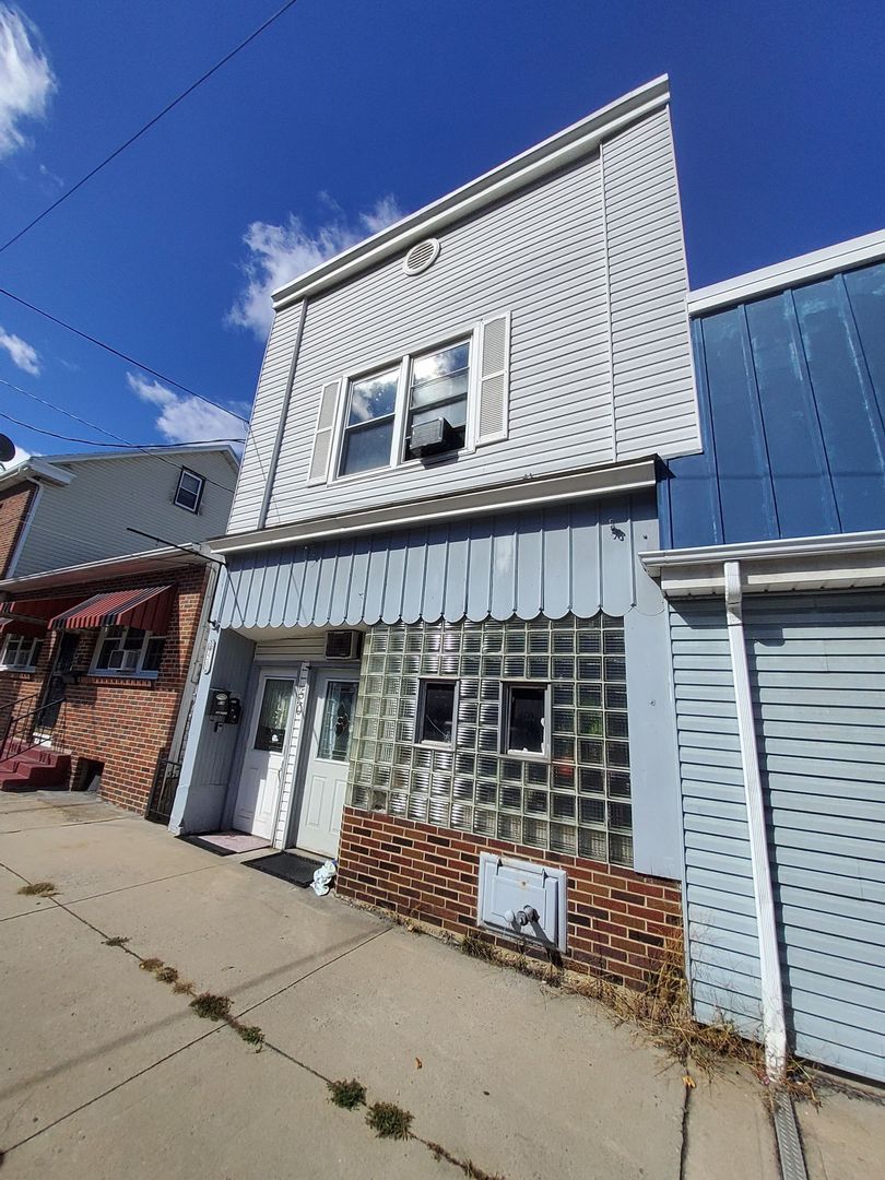 50 W Catawissa St unit 50-2 W Catawissa St – photo 1