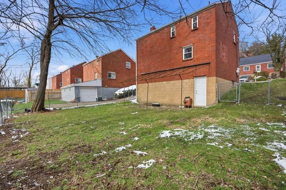 1219 Circle Dr – photo 3