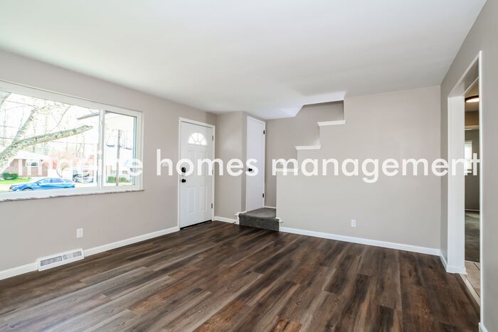 10496 Thornview Dr – photo 5