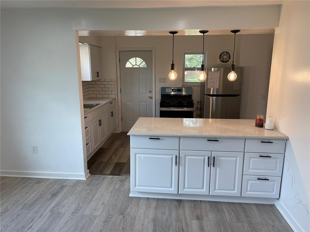 1371 Crucible St – photo 5