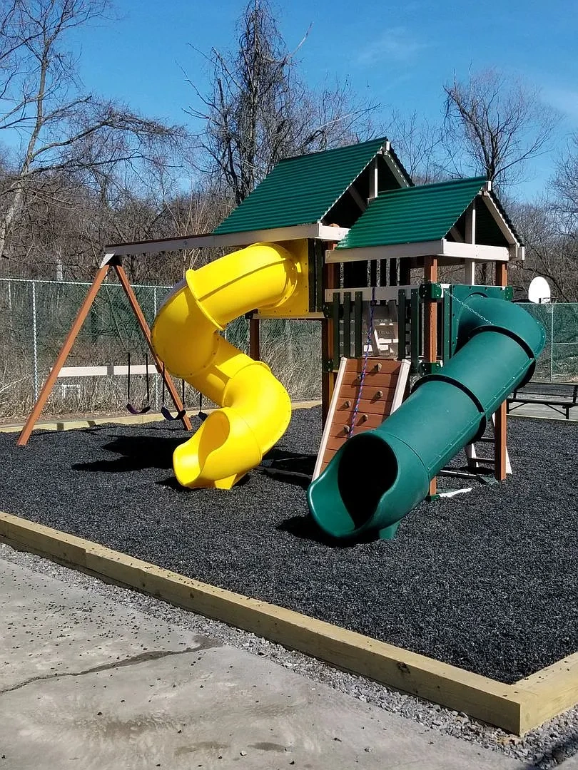 St. Clair Woods Apartments – photo 1