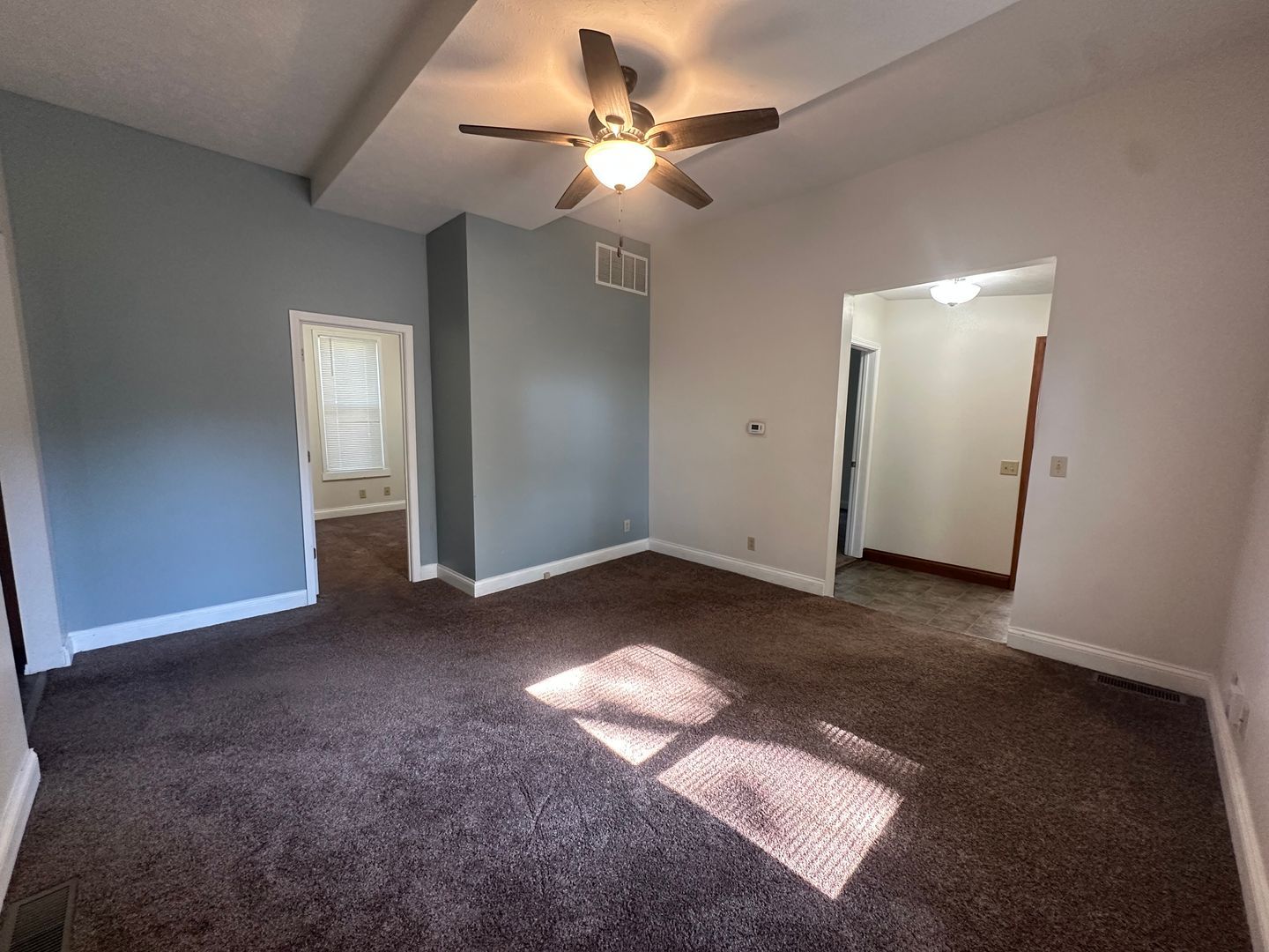 1607 N Roosevelt Ave – photo 3