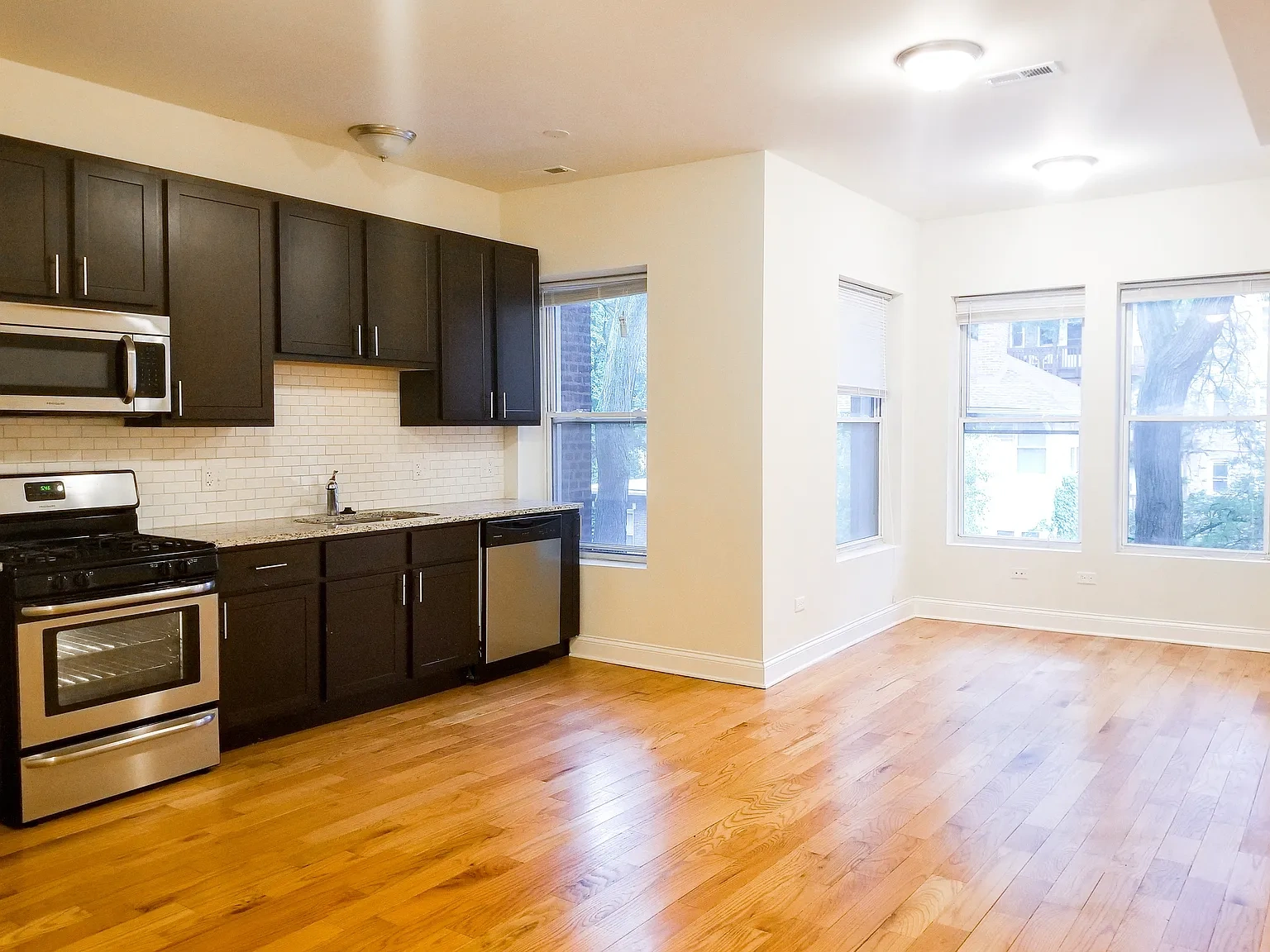 5432-44 S. Woodlawn Ave. / 1162-68 E. 54th Pl. – photo 2