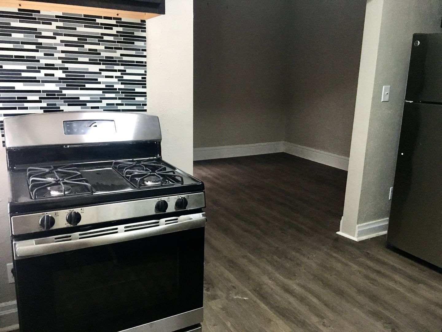 108 Hallock St unit 2 - Designer – photo 2