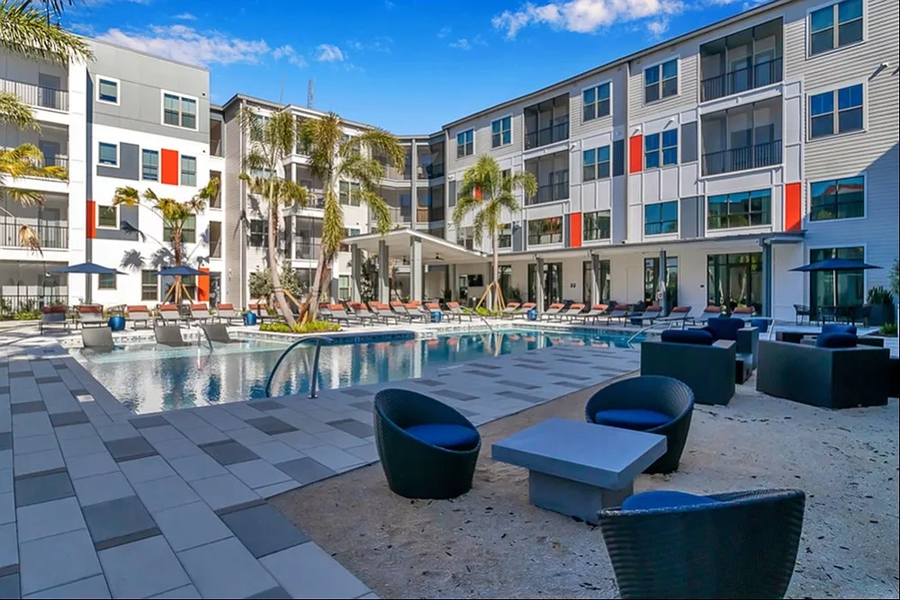 Nexus Brandon Apartments – photo 5
