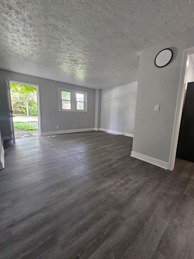14201 Westropp Ave unit 14201 Westropp Ave UNIT 2 – photo 5