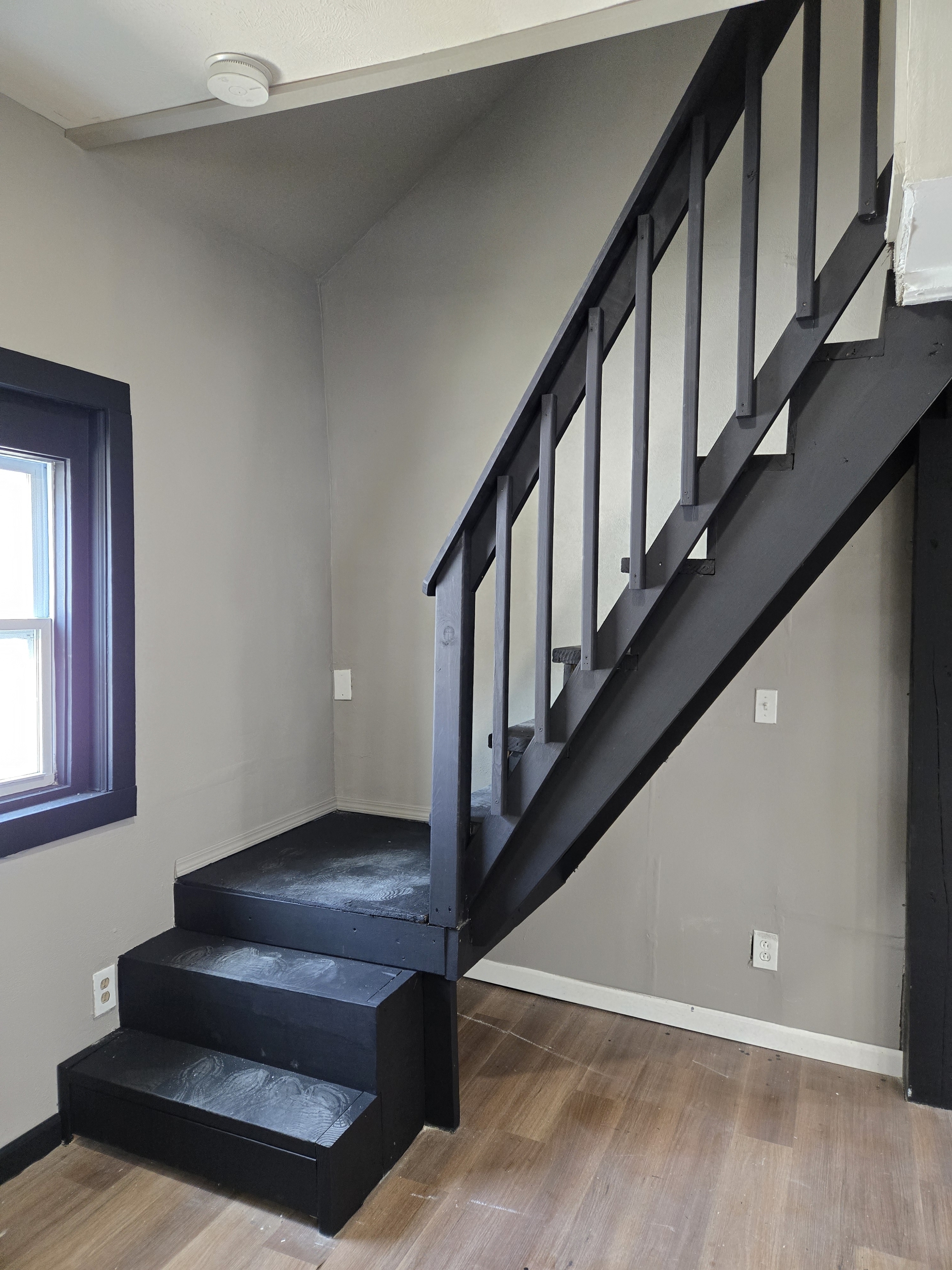 2605 W 18th St – photo 1