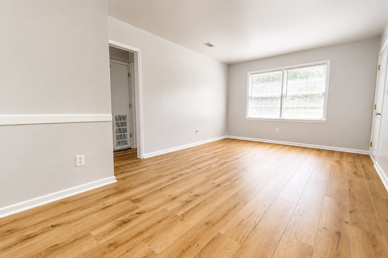 720 Montclair Dr – photo 5