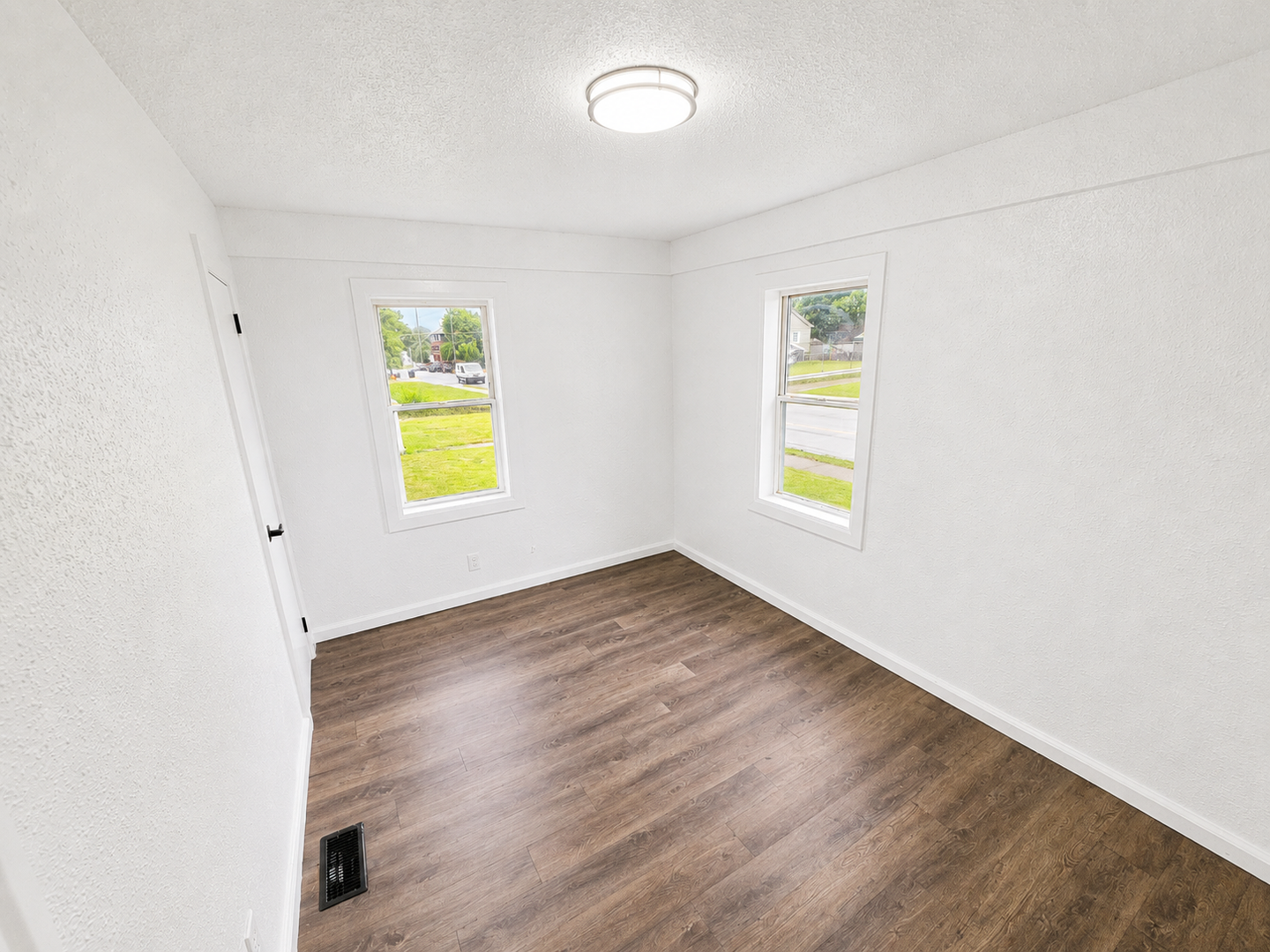 618 W Wayne St unit 620 W Wayne – photo 4