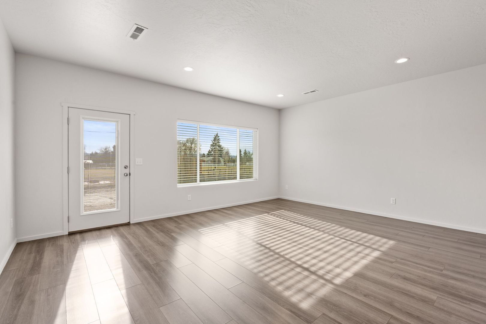 4706 E Fairview Ave unit 4706 – photo 3