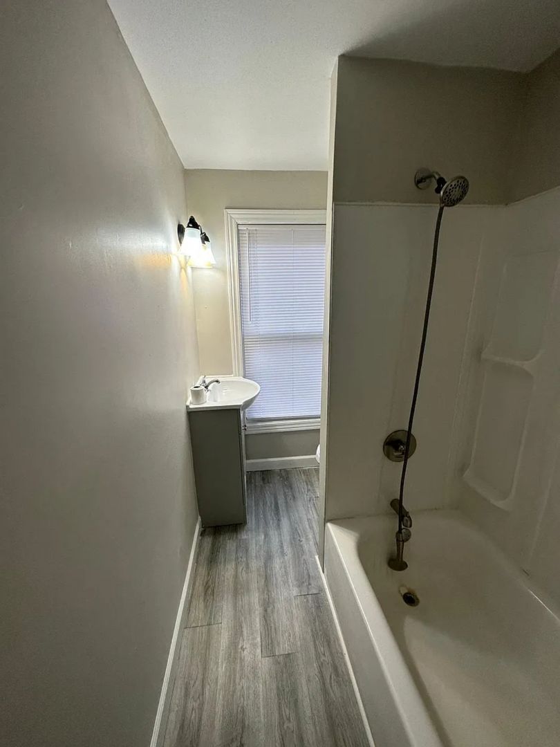 605 N Detroit St unit #605.5 – photo 5