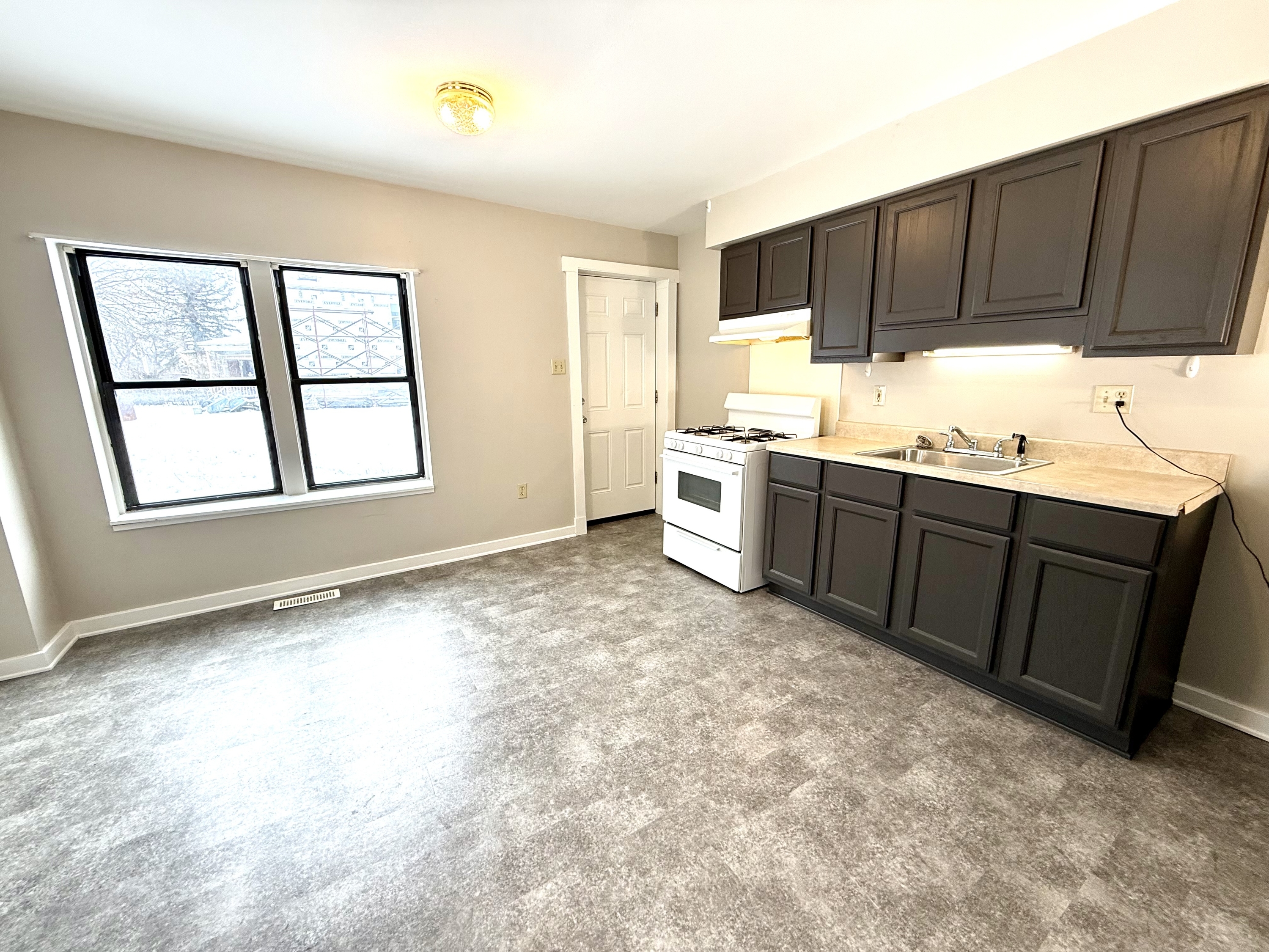 400 Beaver Ave – photo 2