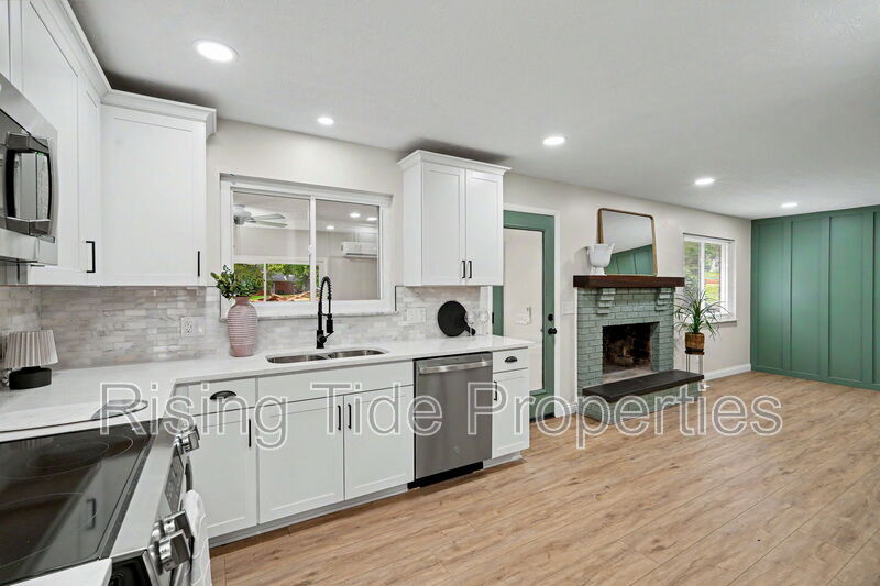 2569 Richmar Dr – photo 4