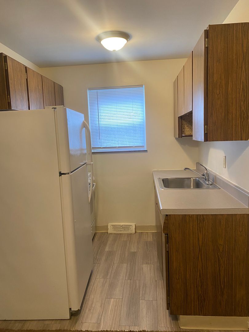 22450 Euclid Ave unit CE 107 – photo 4