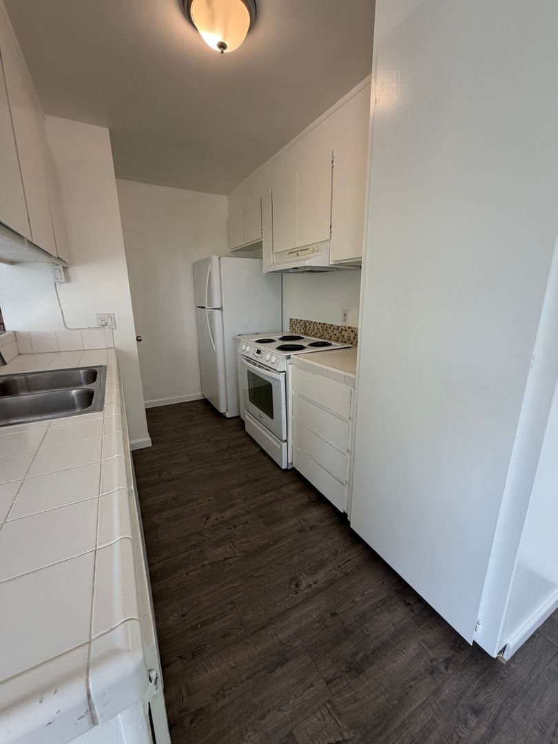 4930 N Holt Ave unit # 101 – photo 4