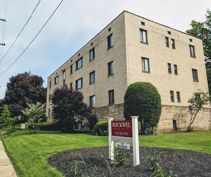 819 College St unit C3 – photo 1