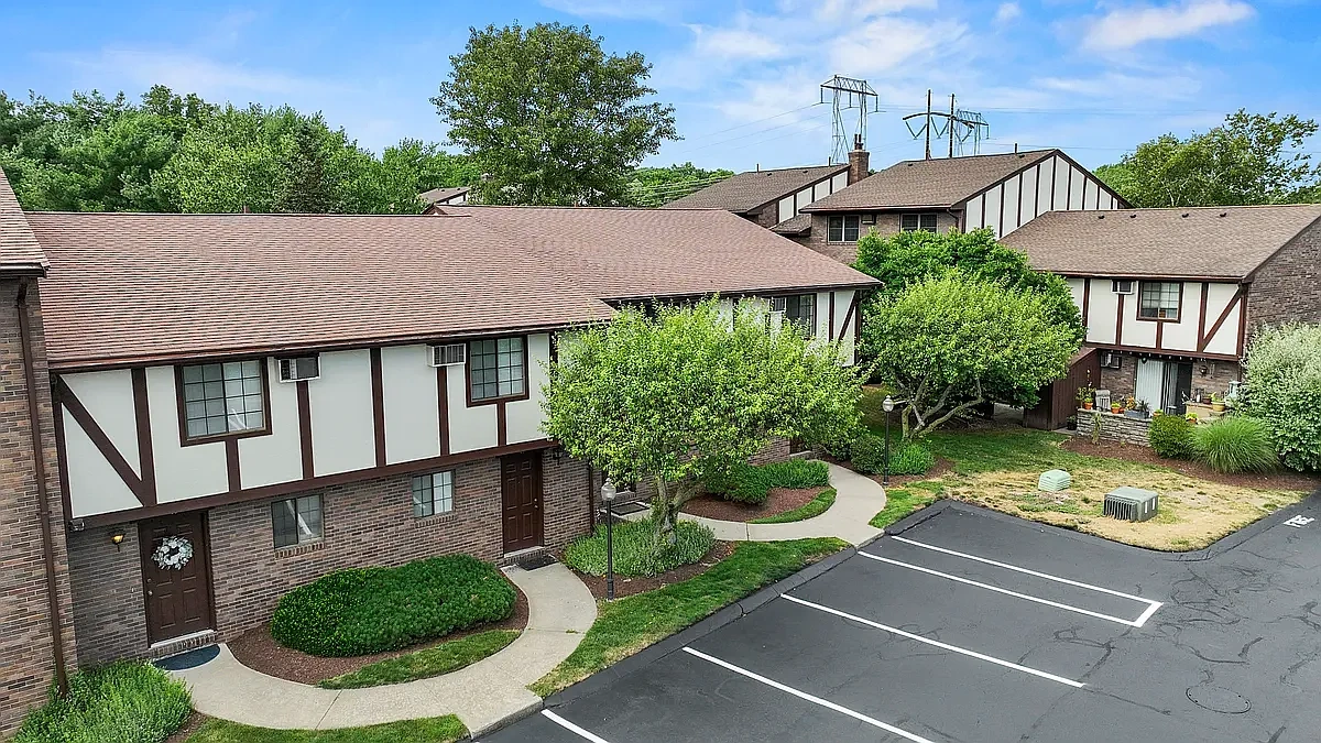 Tudor Glen Village – photo 1