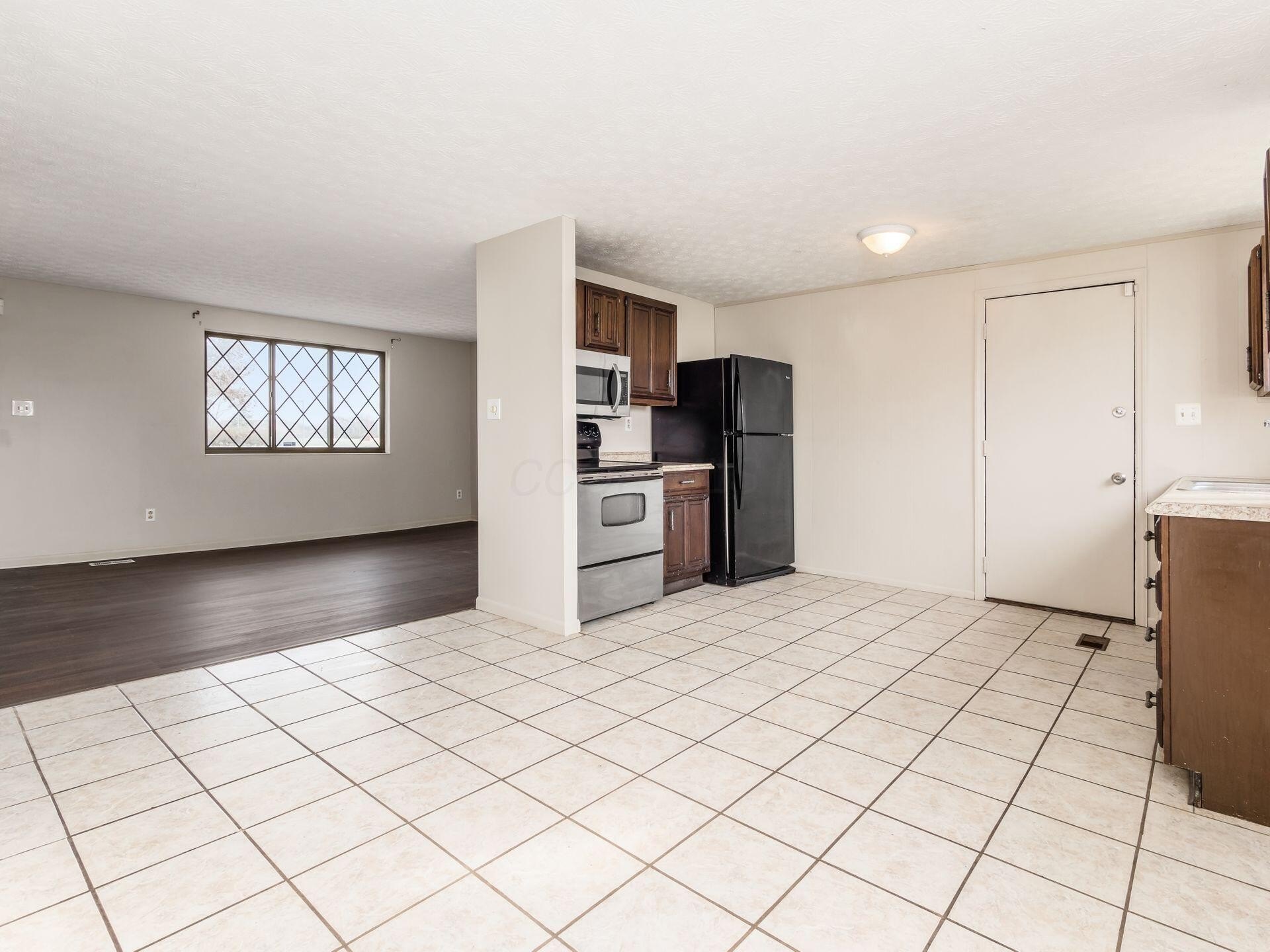 2411 Red Rock Blvd – photo 5