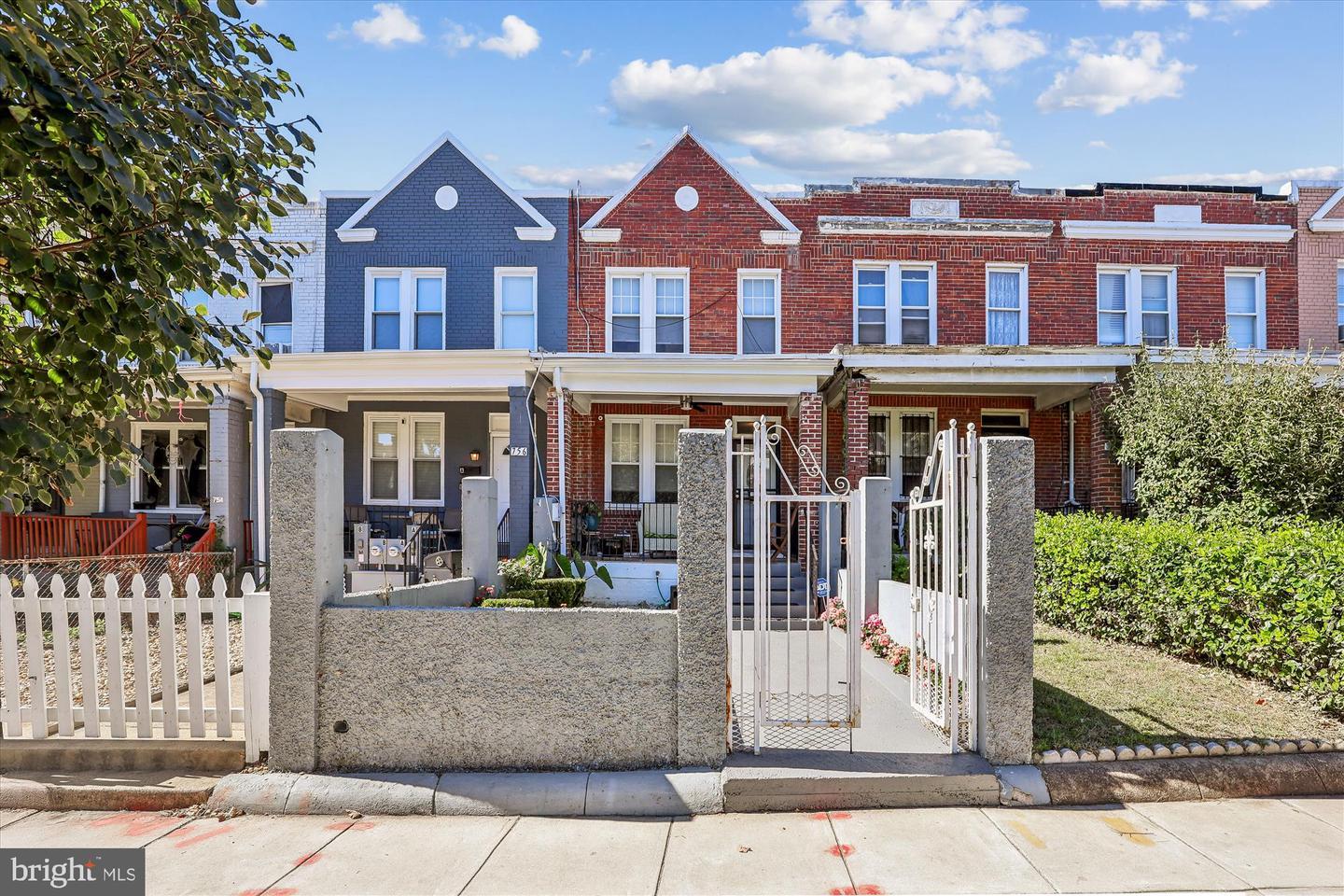 758 19th St NE – photo 2