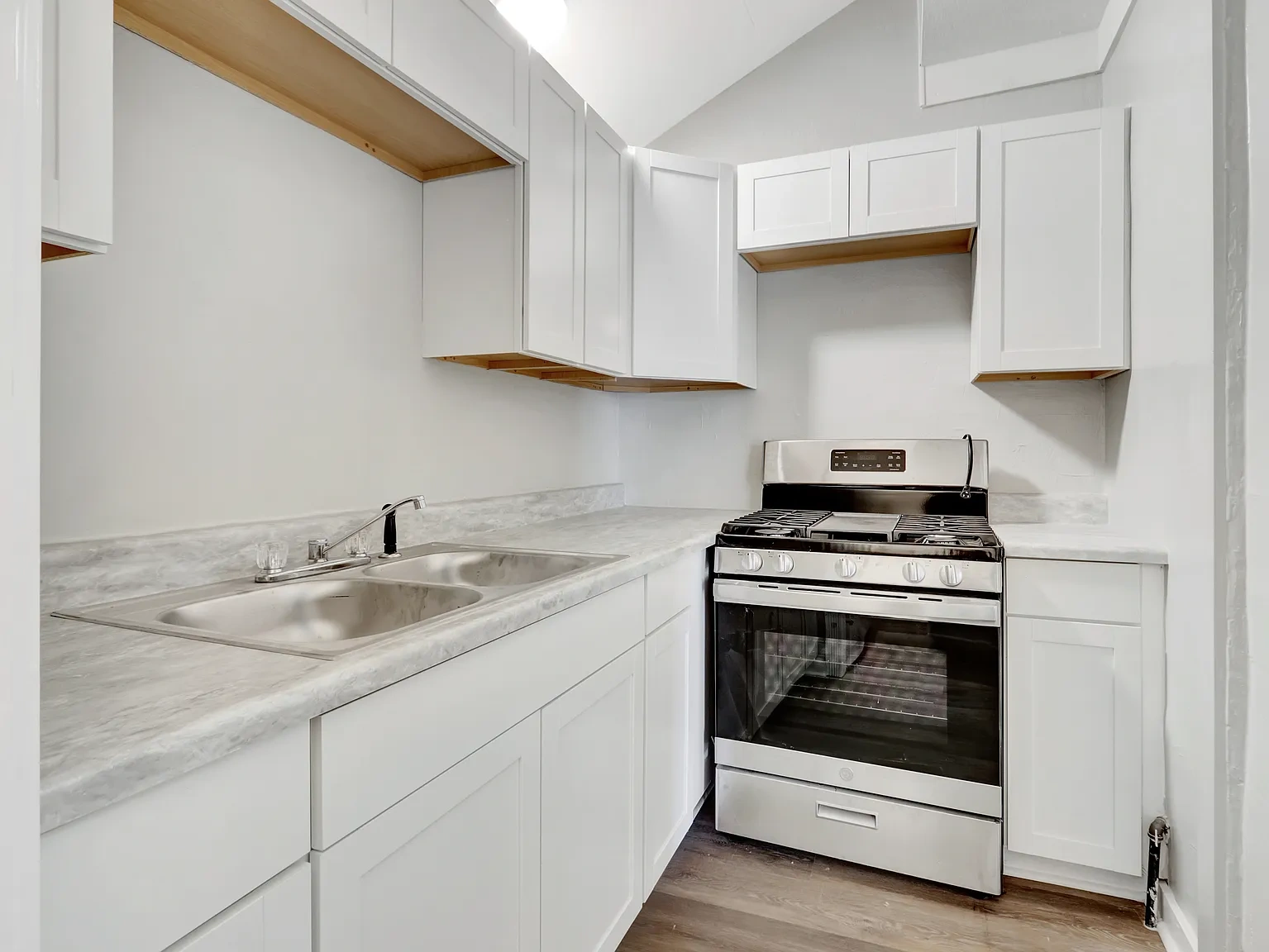 Breeze Apartments – photo 3