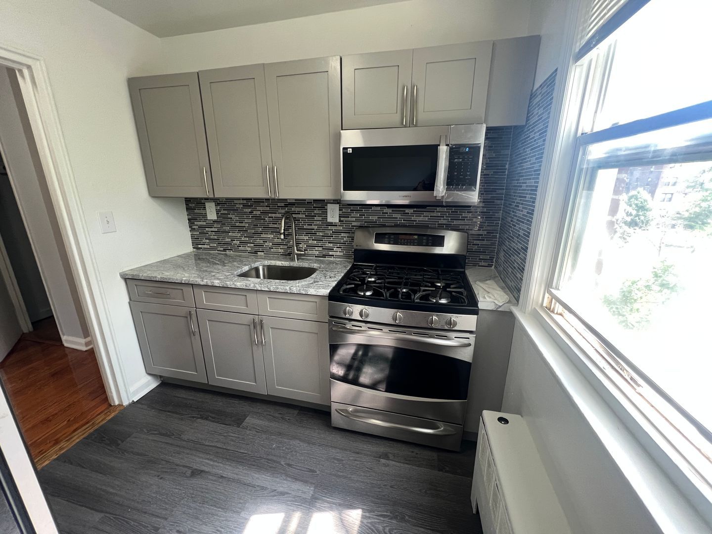 151 S Munn Ave unit 151 2D – photo 1