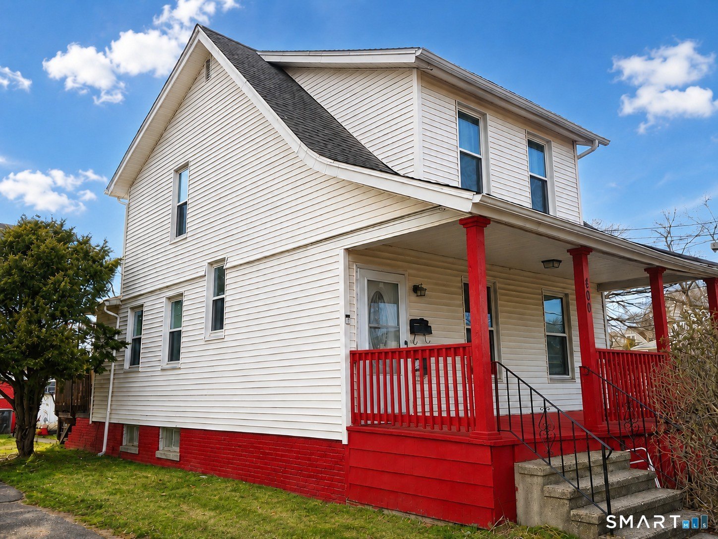 400 Treadwell St – photo 1